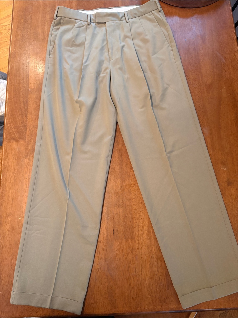 Dockers Men’s Pleated Dress Pants in Khaki